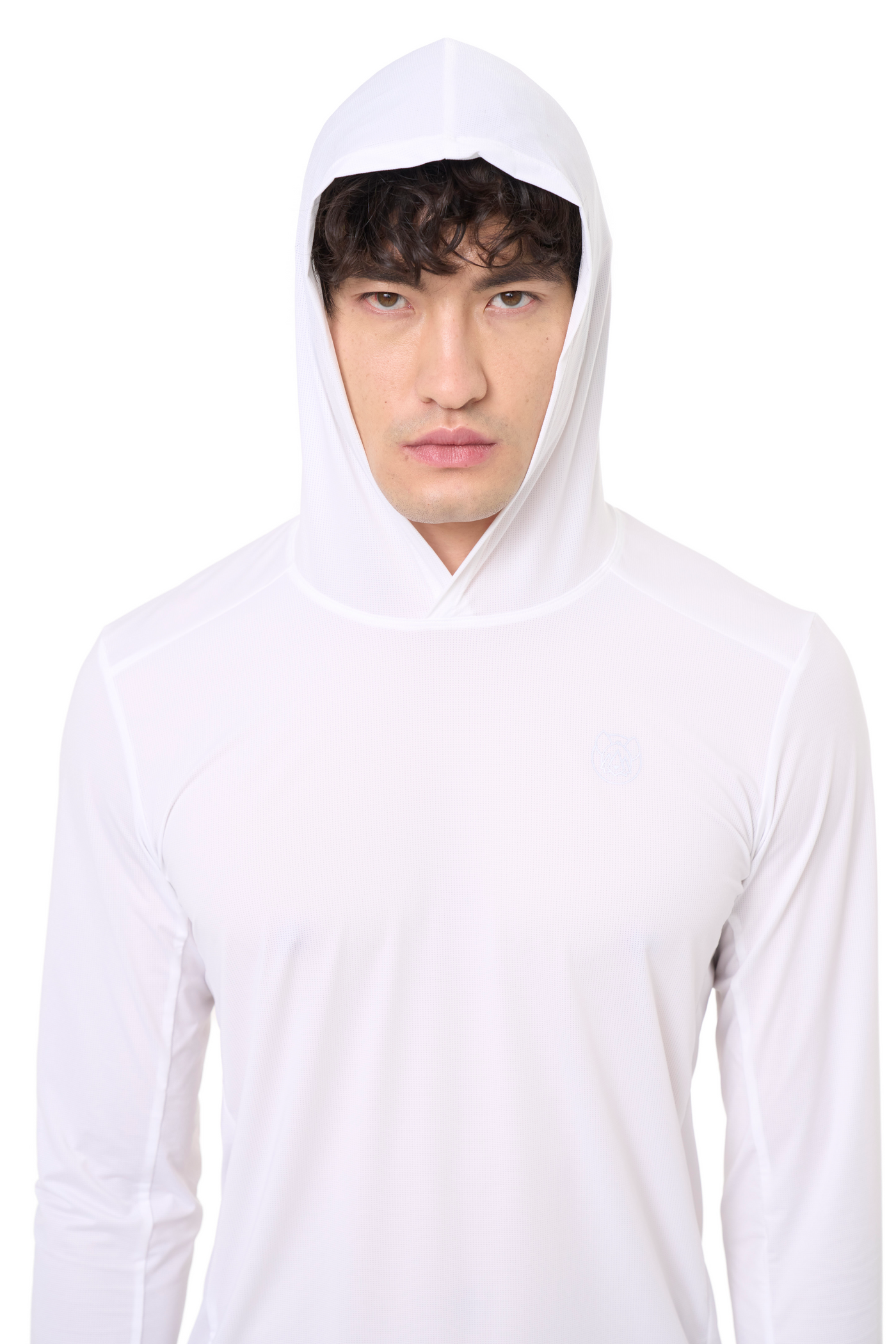 Breathable protection for changing conditions, balancing airflow, temperature regulation and unrestricted movement.