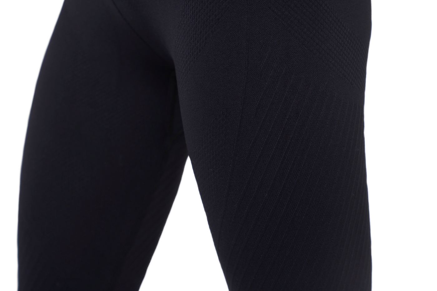 Full-length seamless performance for changing conditions.